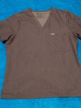 Figs Scrubs Top Large in Gray